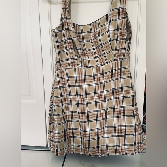 Tan plaid romper - Picture 5 of 5